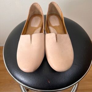 BORN SEBRA Slip on Flats. Beautiful neutral blush color. Size 7 M. Leather Upper